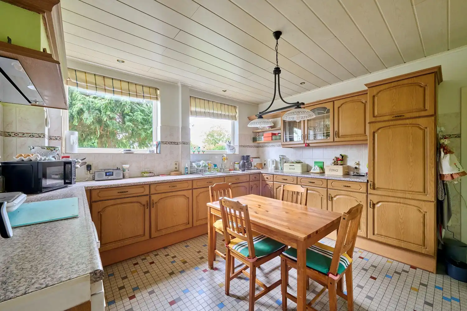 Vrijstaande karakteristieke woning met 4 slaapkamers gelegen op een fraai gelegen perceel foto 10