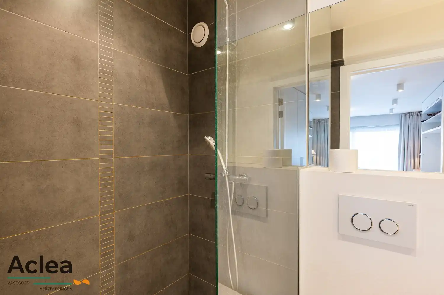 Smaakvol ingerichte studio in de Lippenslaan! foto 21