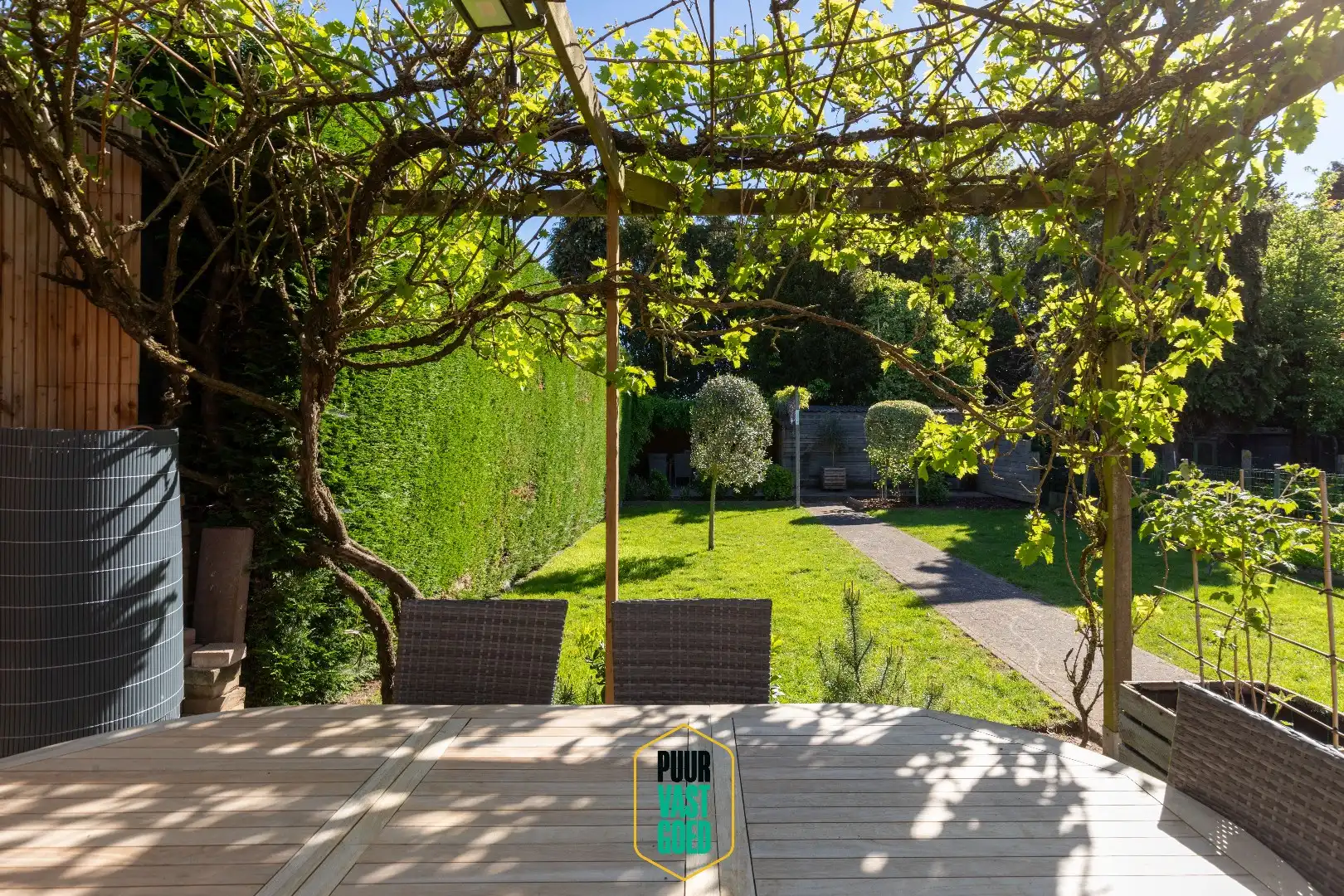 Verzorgde comfortabele halfopen wonig op 476 m² grond, met aangename tuin foto 27