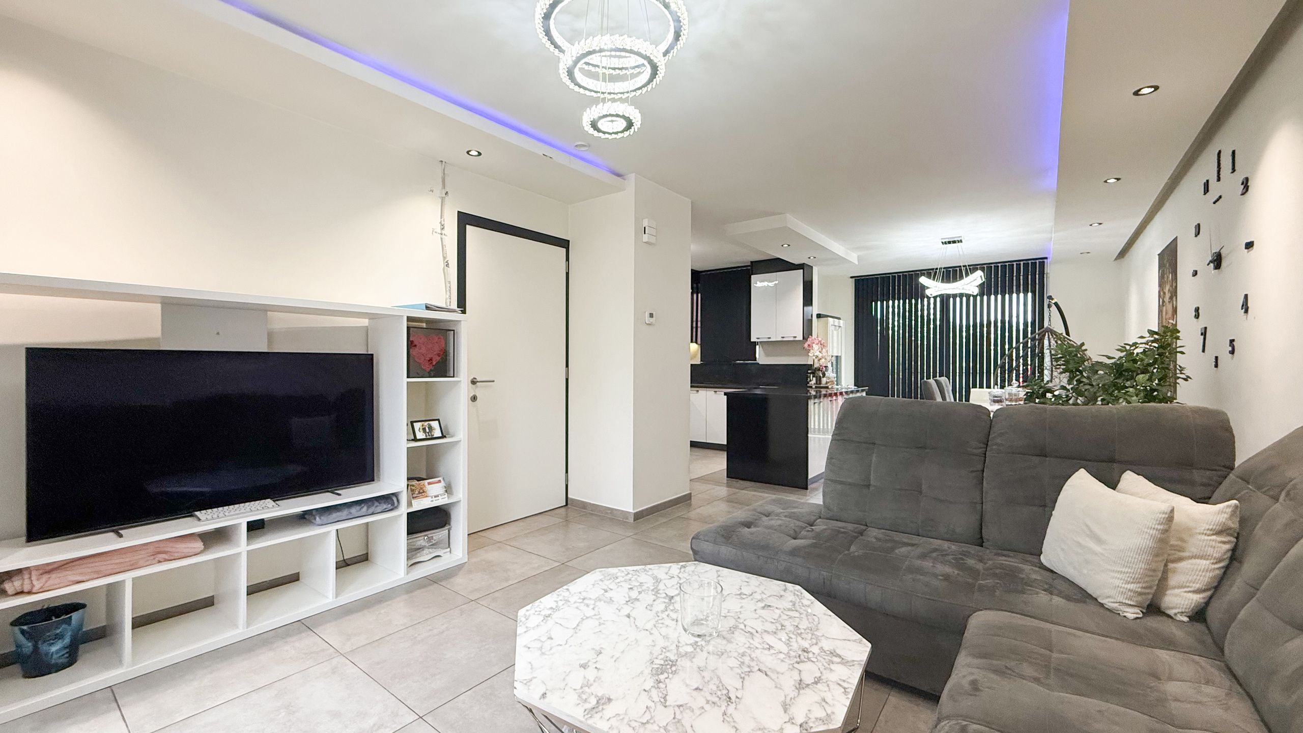 Moderne gezinswoning in rustige doodlopende straat met EPC A foto 3