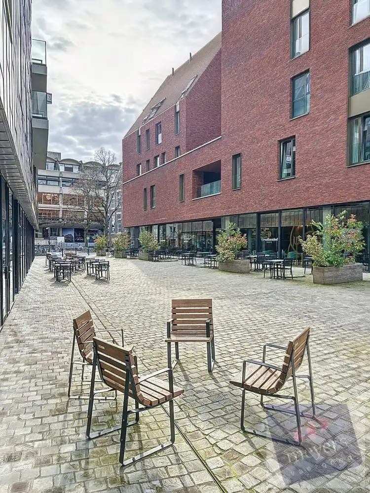 Ruime assistentiewoning met terras in het centrum van Hasselt foto 5