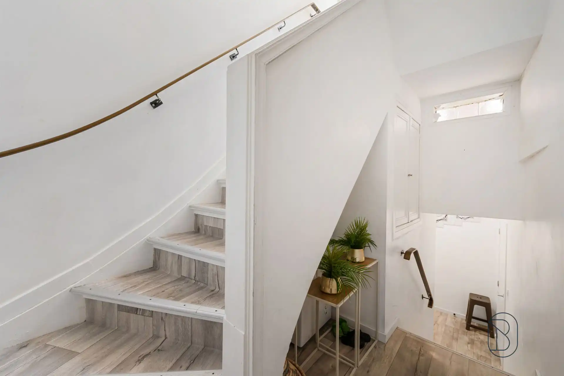 Goedgelegen gerenoveerde woning foto 8