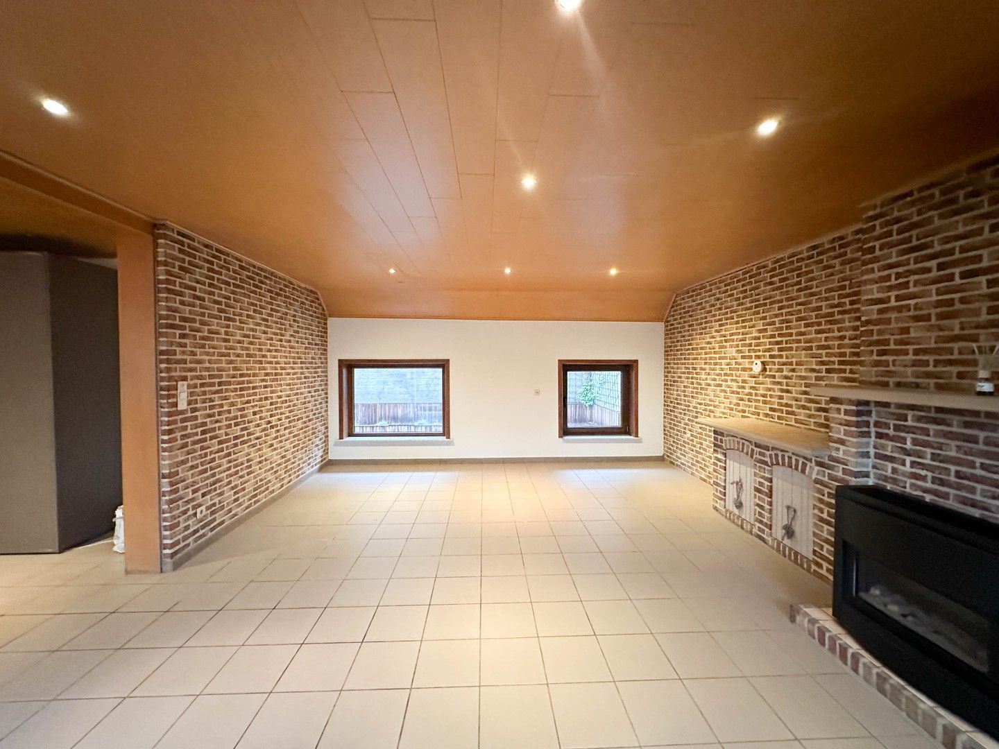 Instapklare HOB met twee slaapkamers & garage te Aalbeke! foto 3