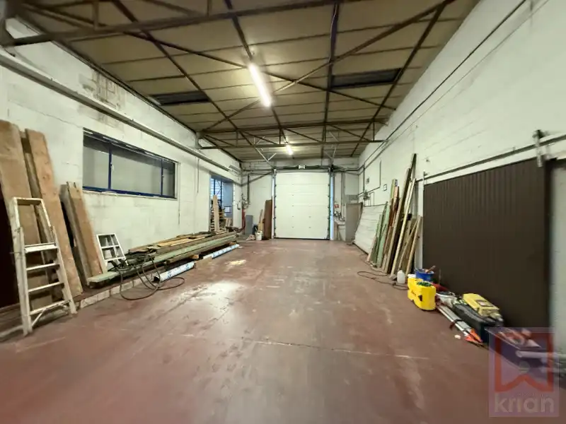 Magazijn / KMO-gebouw te huur – ± 1.500 m² foto 5