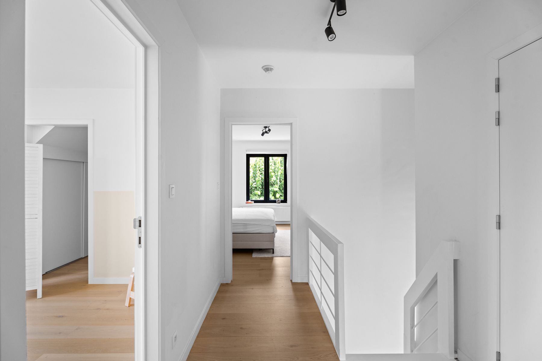 Moderne, riante en luxueuze, villa op gunstige ligging foto 15