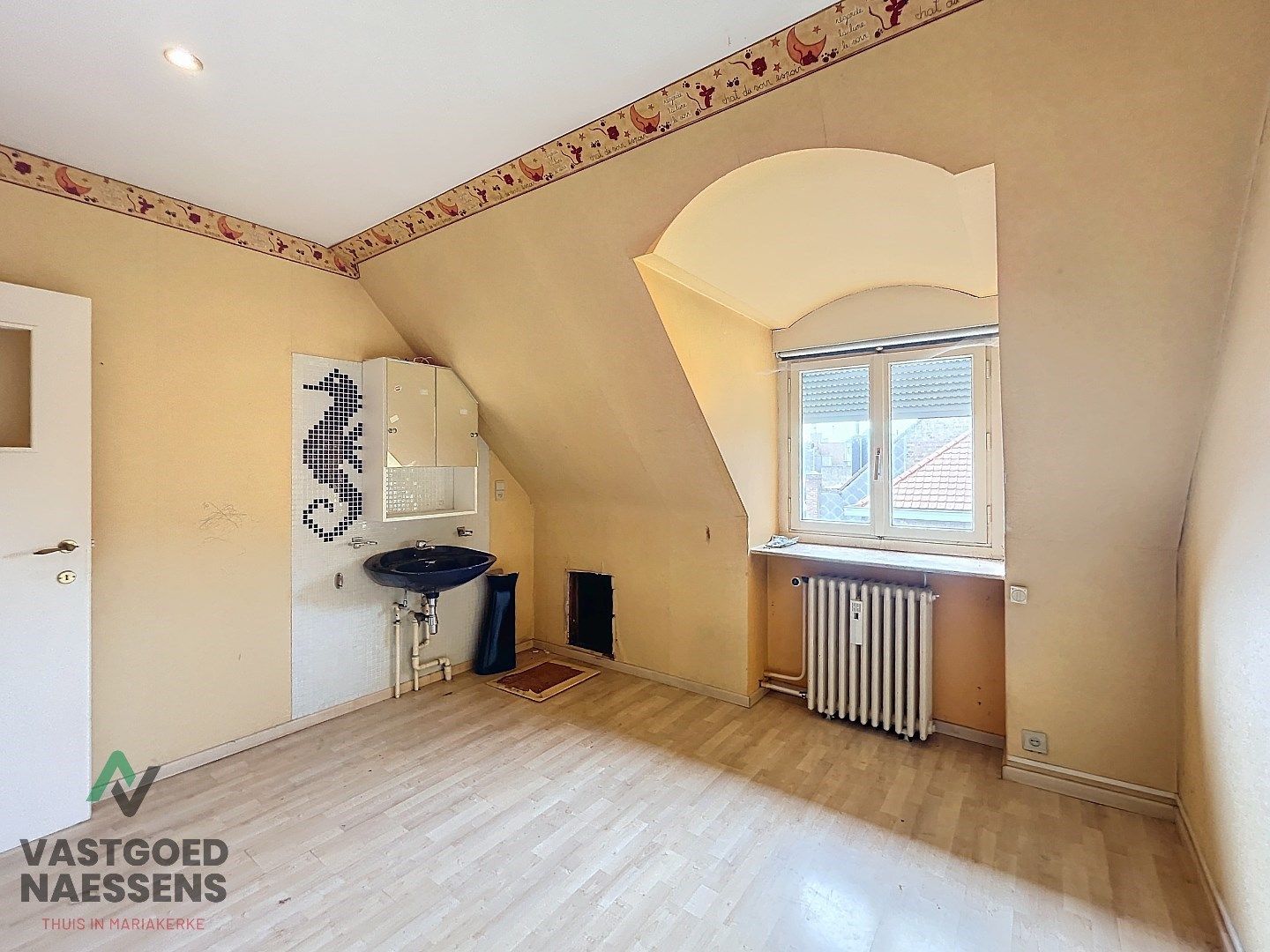 HOEKWONING MET 5 SLPK - INPANDIGE LOODS- GARAGE EN TERRAS foto 23