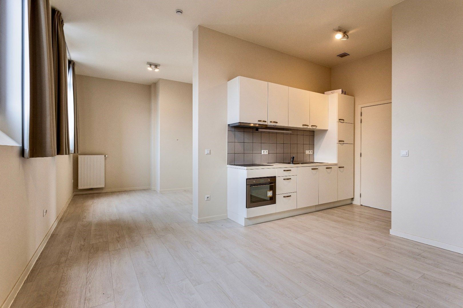Moderne en ruime assistentiewoning te centrum Halle foto 2