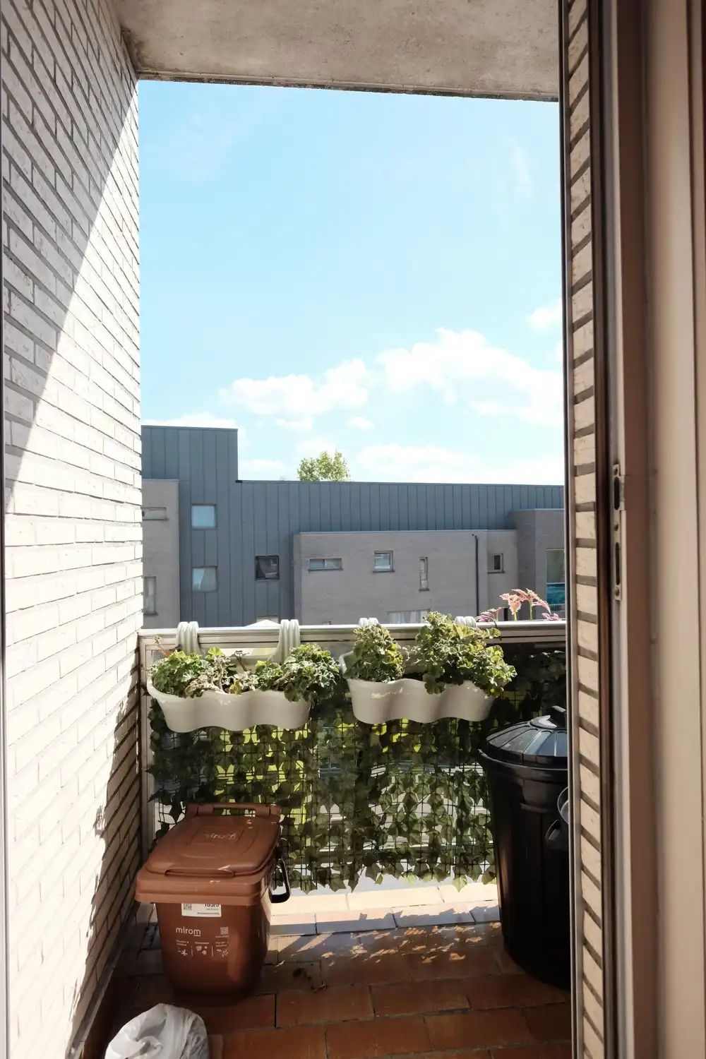 Instapklaar beleggingspand met garage in het centrum van Roeselare foto 9