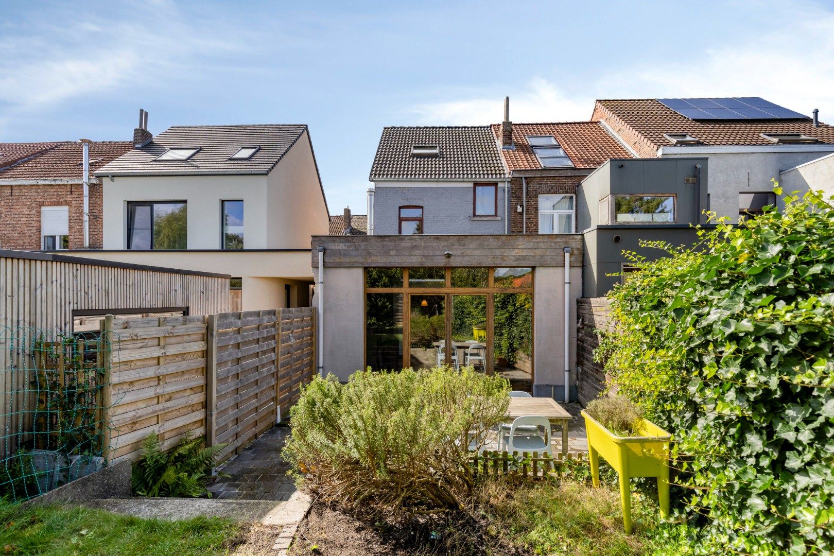 Goed gelegen woning met 3 slaapkamers en 2 badkamers in een rustige straat- bewoonbare oppervlakte 151 m² foto 25