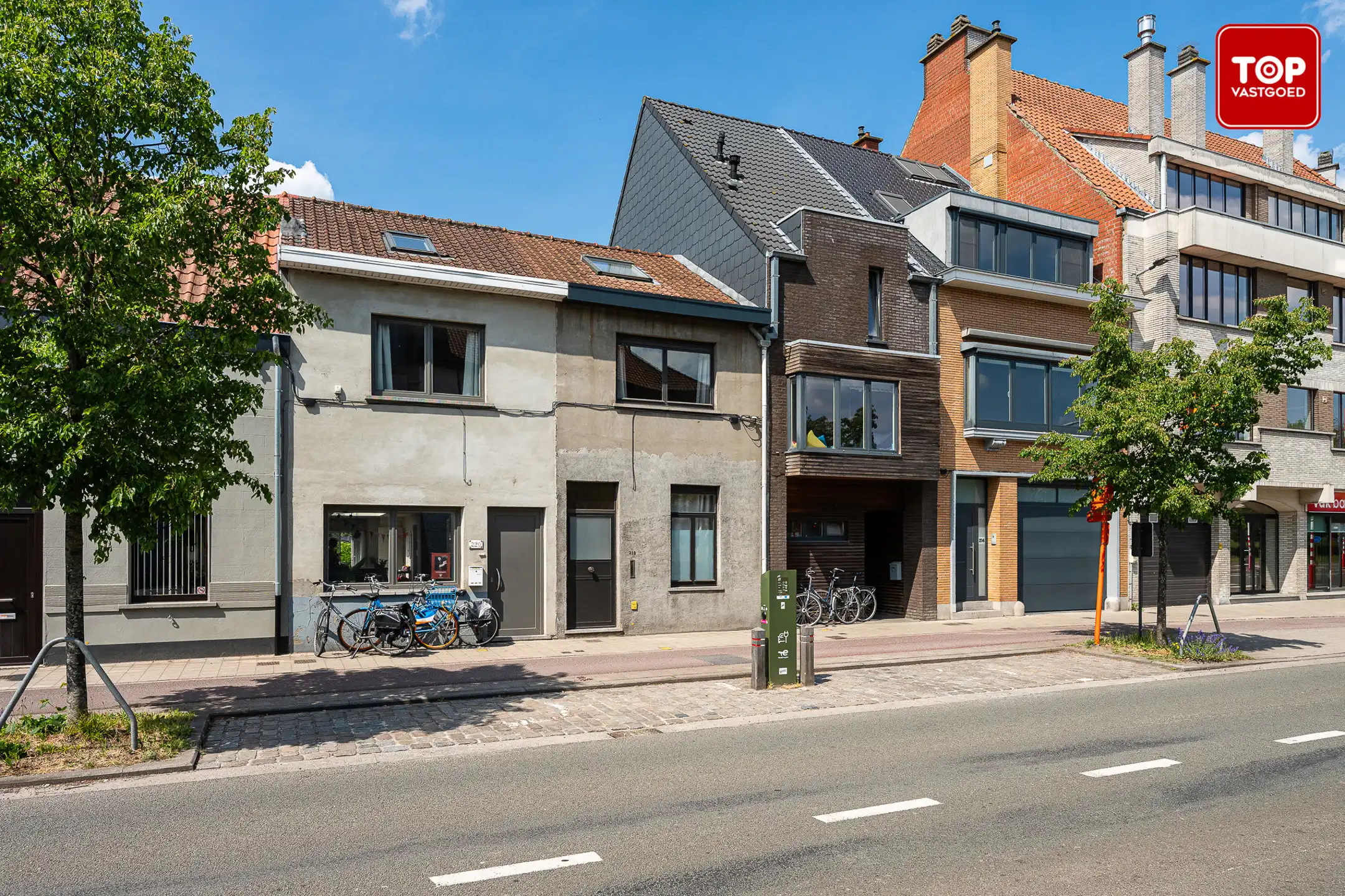 Charmante woning op TOP ligging met 4 slaapkamers en prachtige tuin foto {{pictureIndex}}