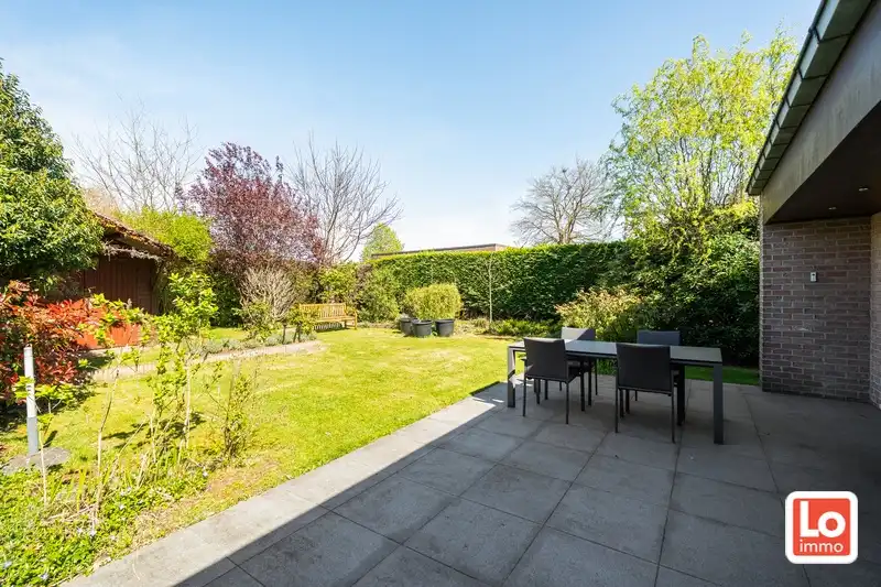 Instap klare halfopen woning met gezellige stadstuin nabij het centrum van Oostakker! foto 16