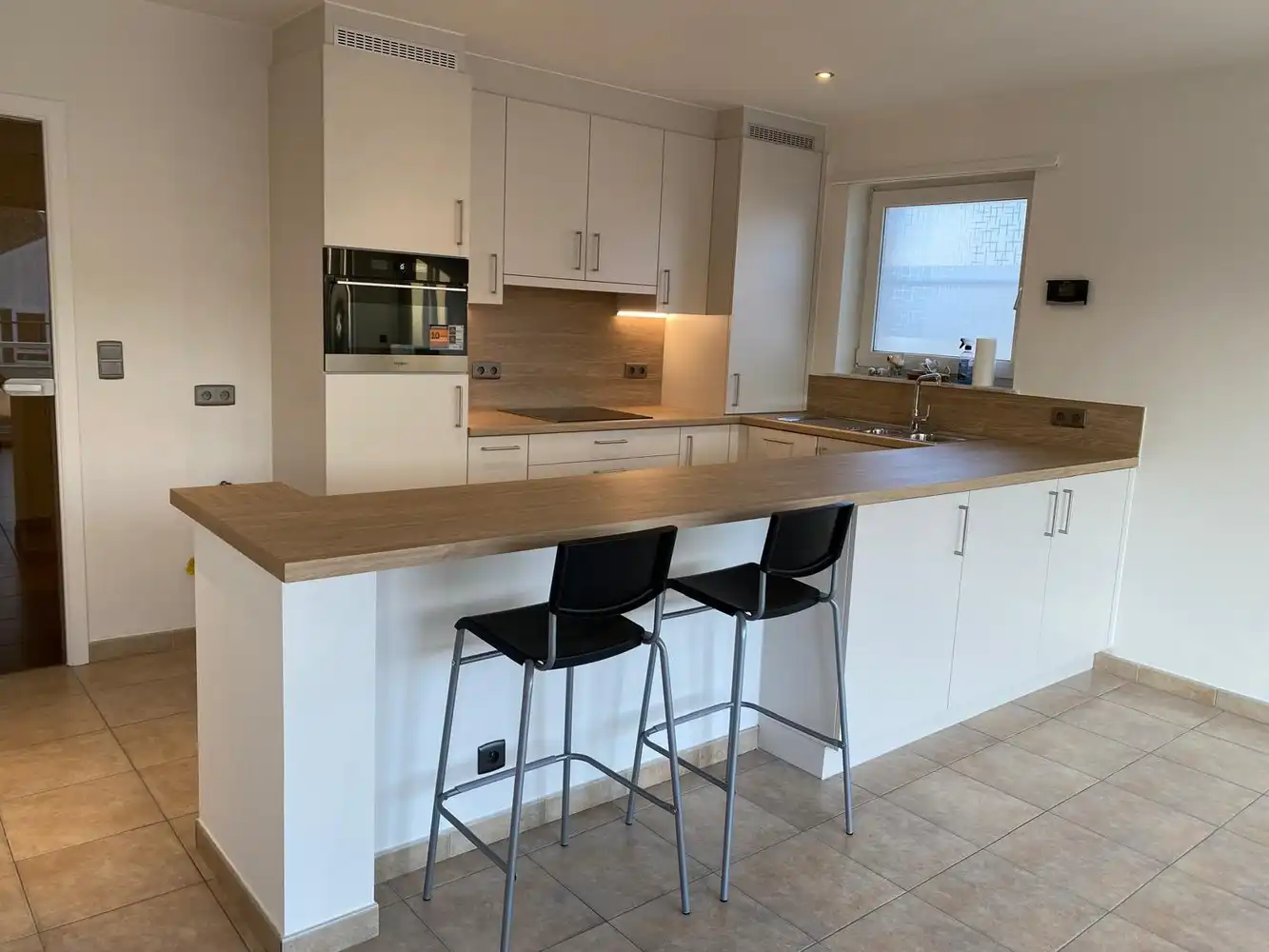 Instapklaar appartement 2de verdieping met lift. foto 12