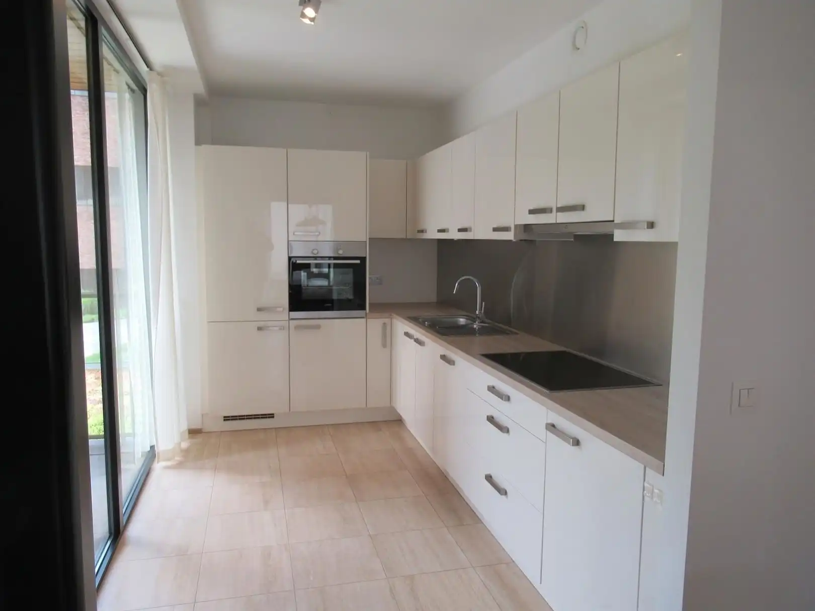 Luxe nieuwbouw-appartement met 2 slaapkamers  in centrum van Sint-Truiden. foto 7