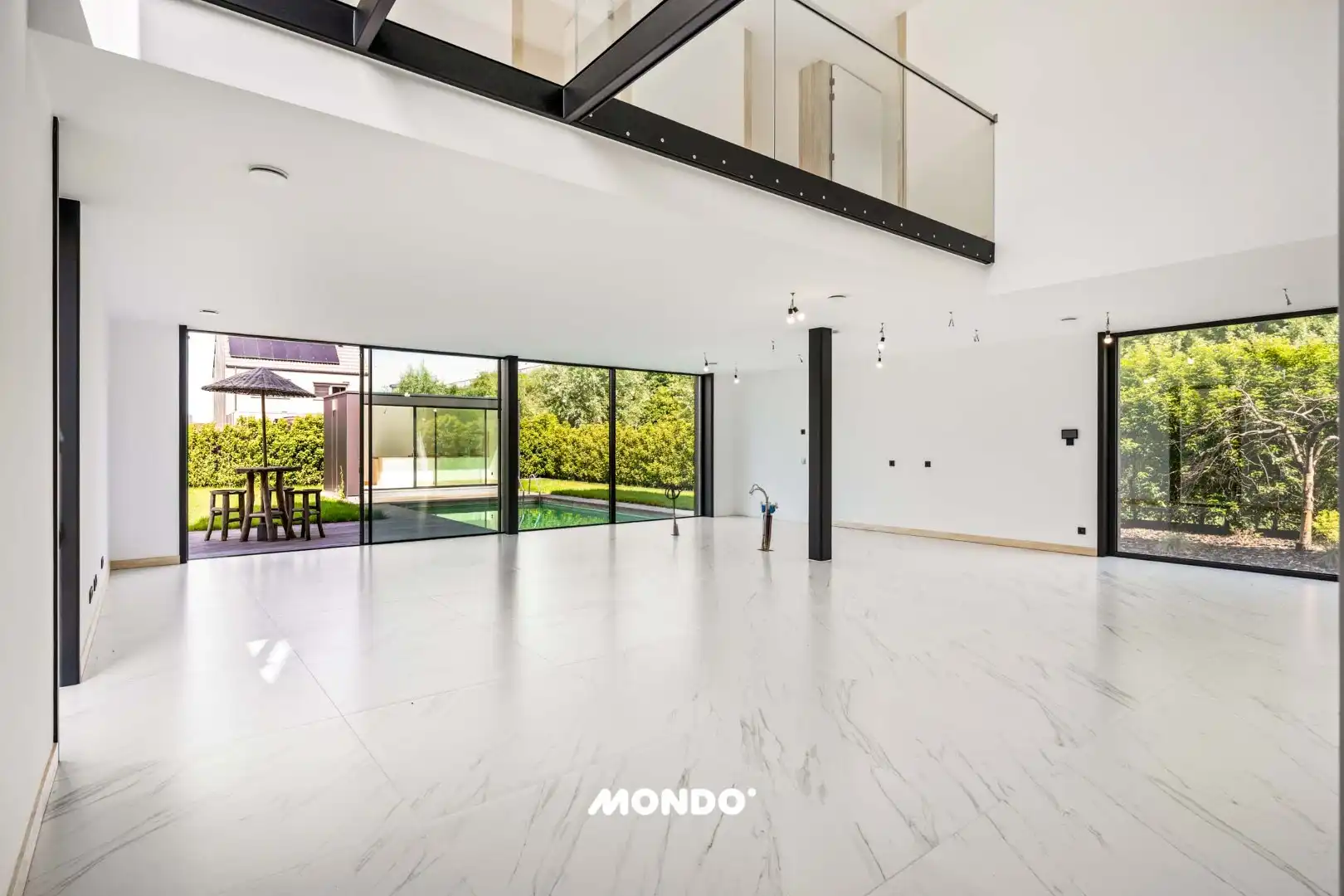 Exclusieve hoogtechnologische villa foto 6