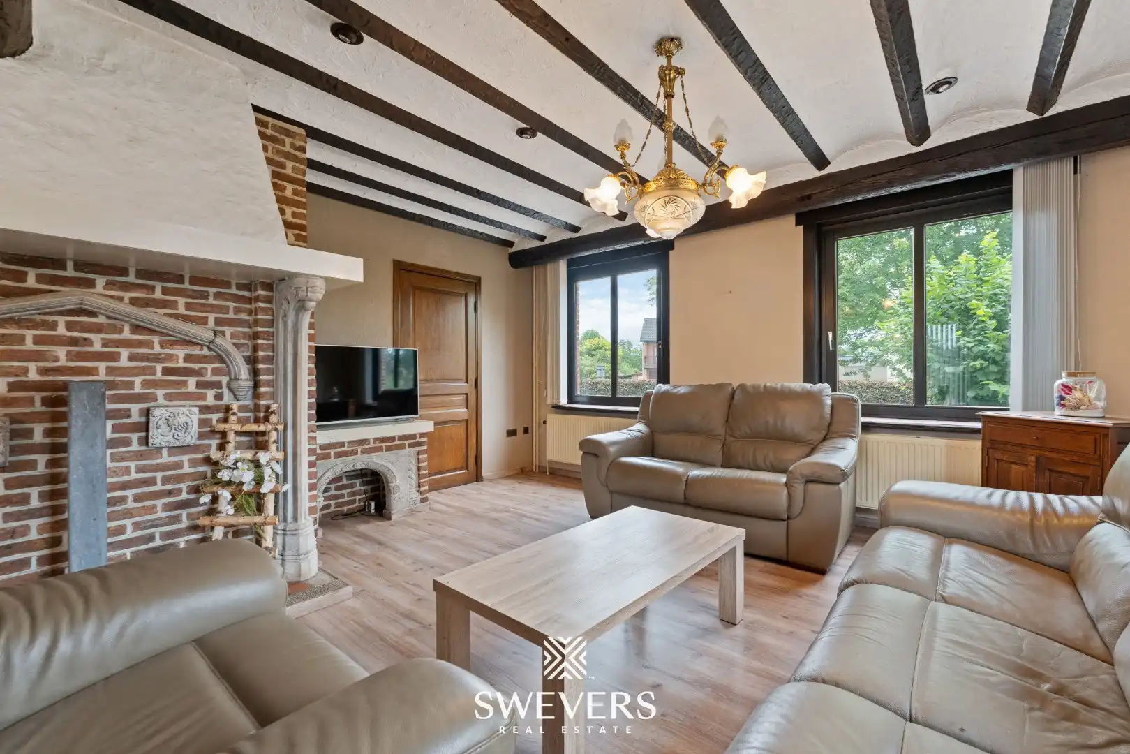 Karaktervolle gezinswoning met veel potentieel op een perceel van 13a55ca in hartje Heusden-Zolder foto 3