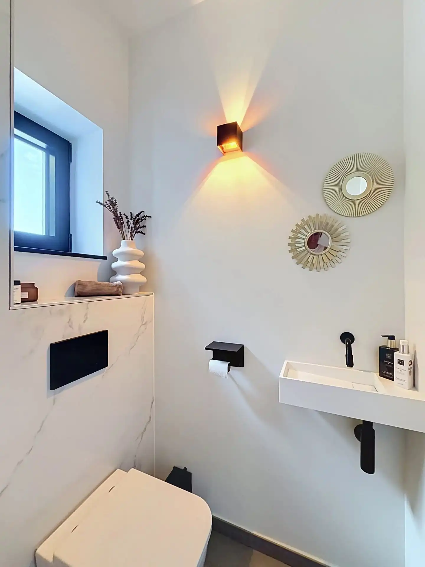 Zeer ruime villa voorzien van alle luxe met 3, mogelijk 5 slaapkamers en 2 badkamers foto 22