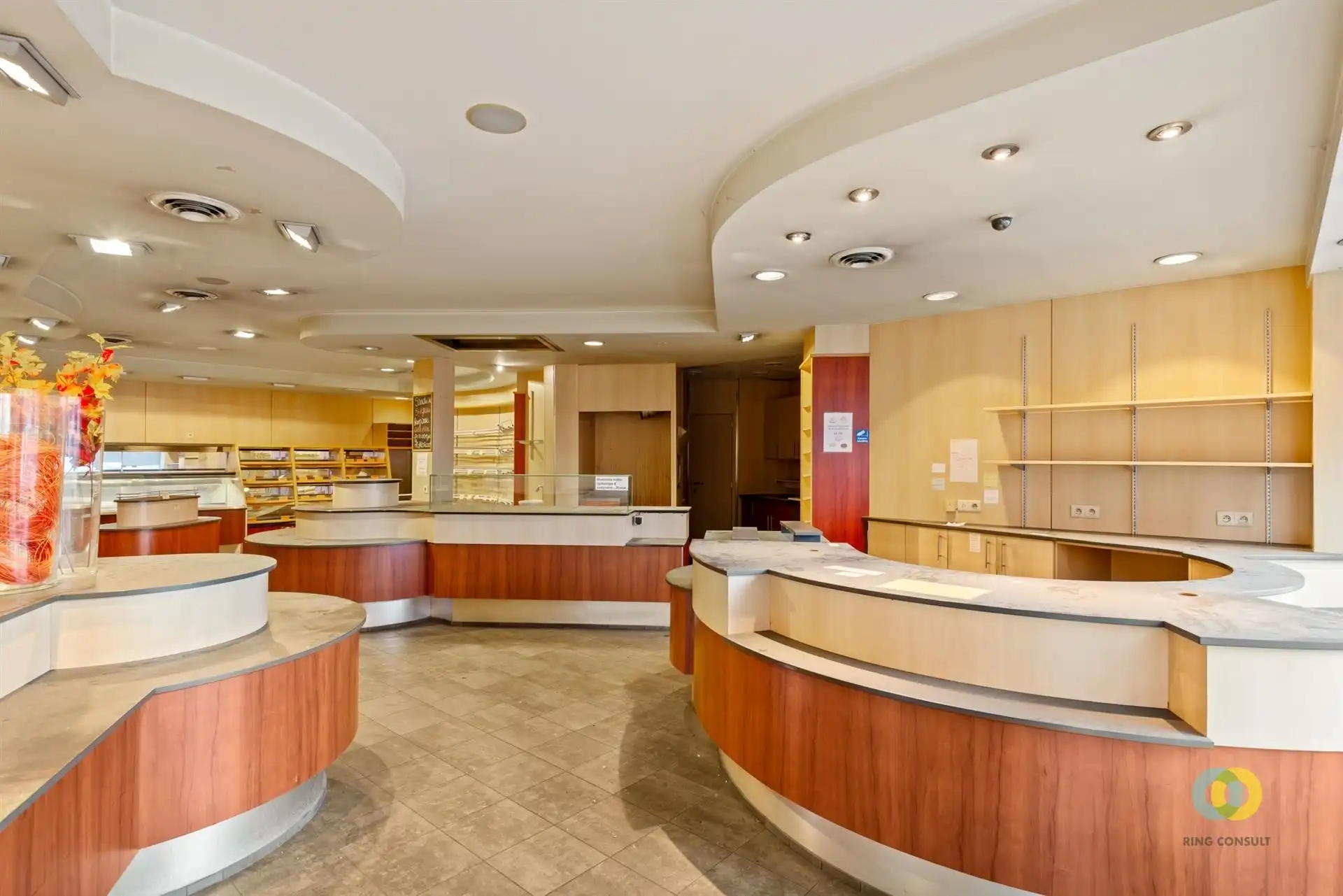 **IN OPTIE** commerciële gelijkvloers foto 2