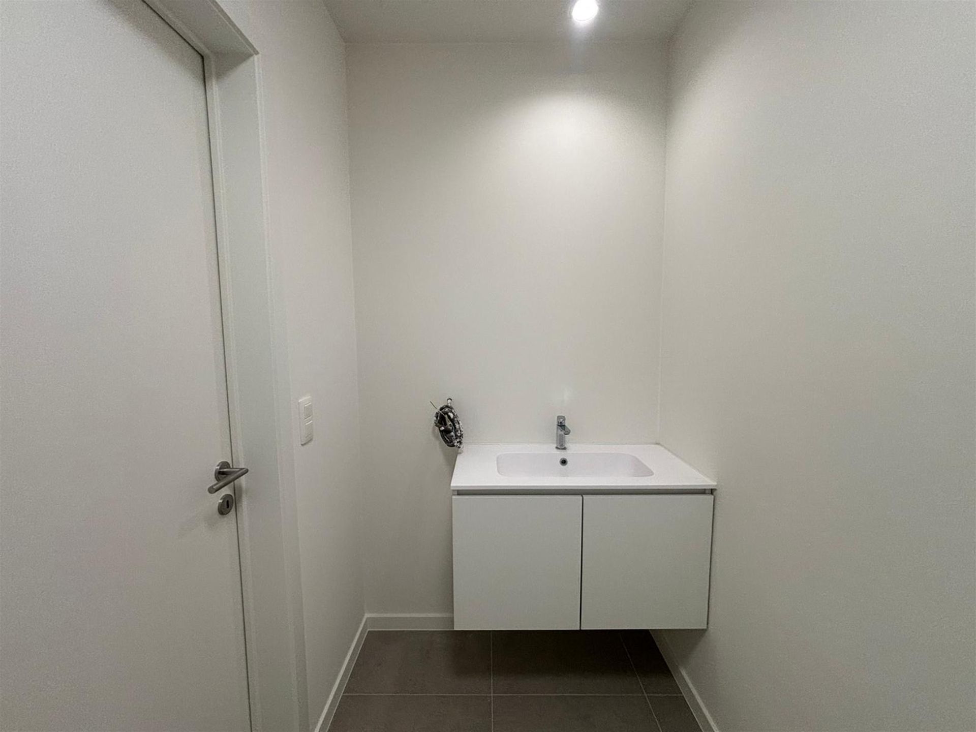 Zeer rustig gelegen, stijlvol nieuwbouwappartement met tuin en terras in Opwijk! foto 16