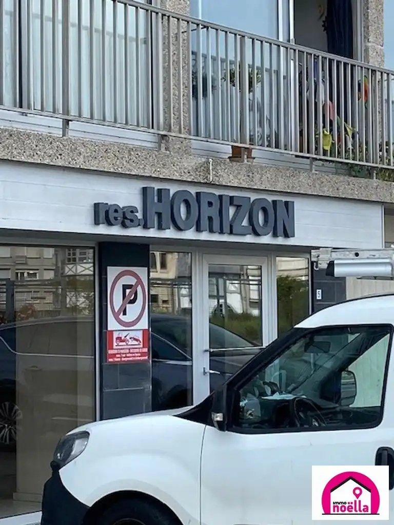 AUTOSTANDPLAATS HORIZON  foto {{pictureIndex}}