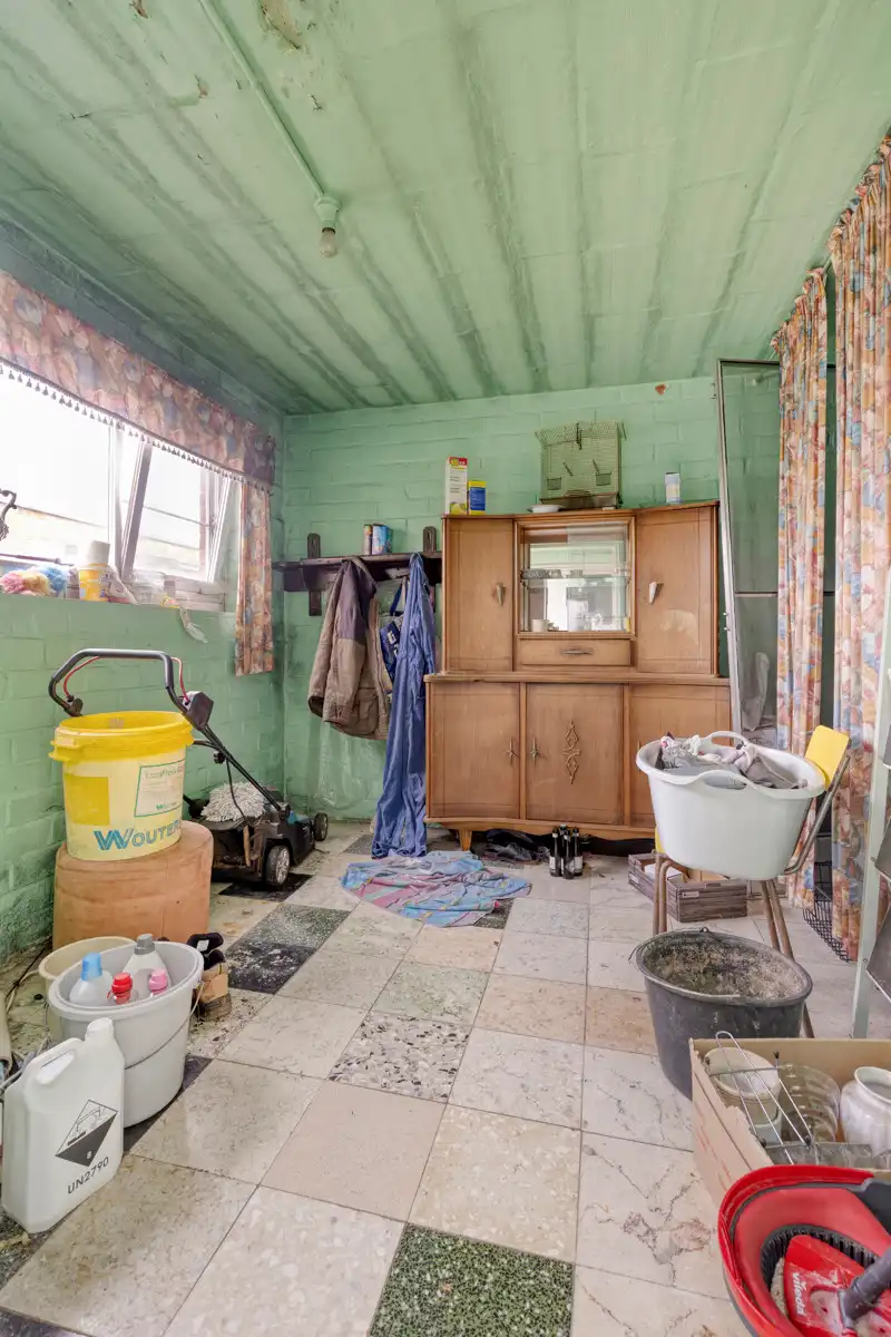 Ruime halfopen te renoveren bebouwing foto 11