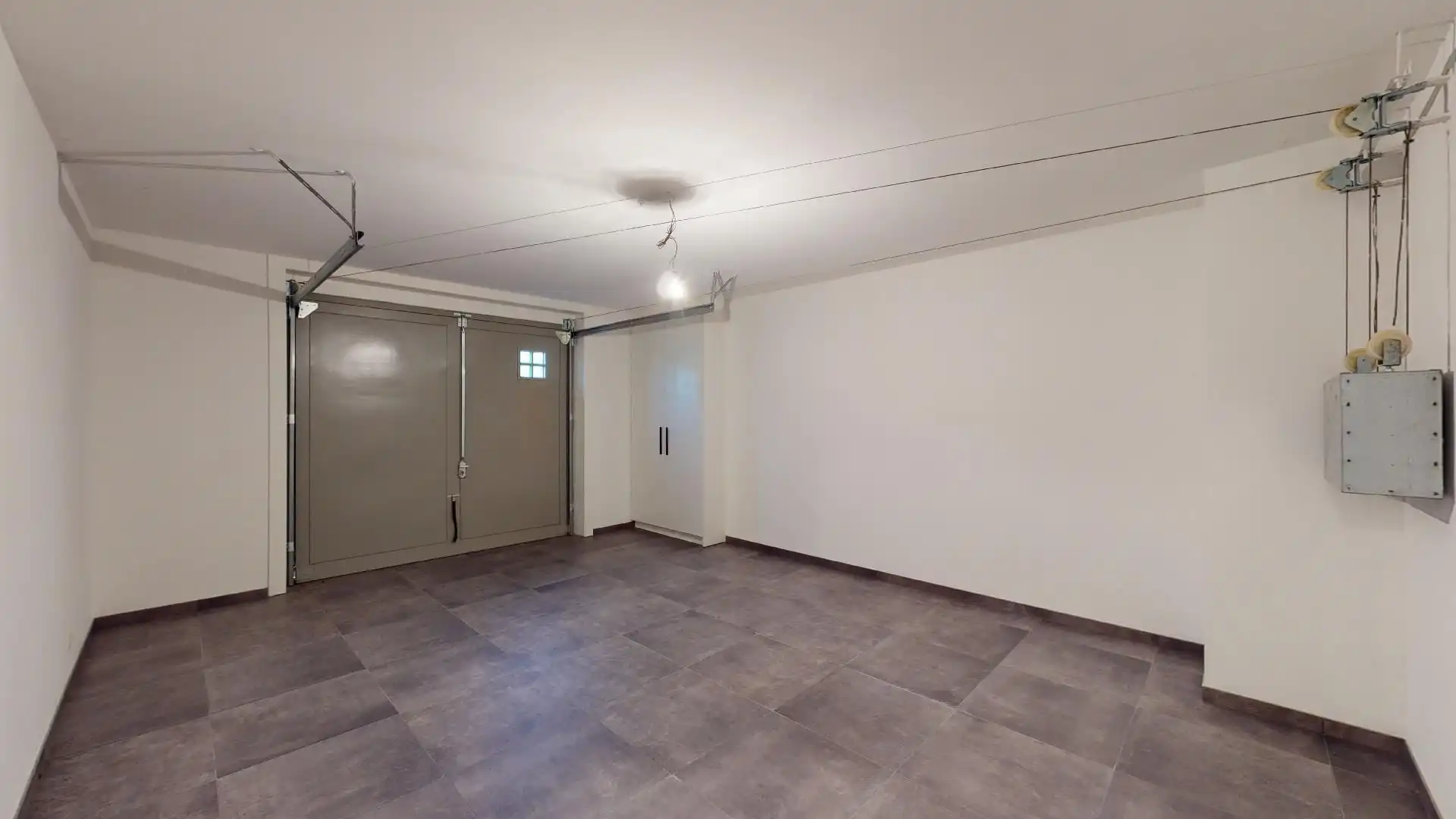 ZEER RUIME KWALITATIEVE WONING MET INPANDIGE GARAGE foto 17