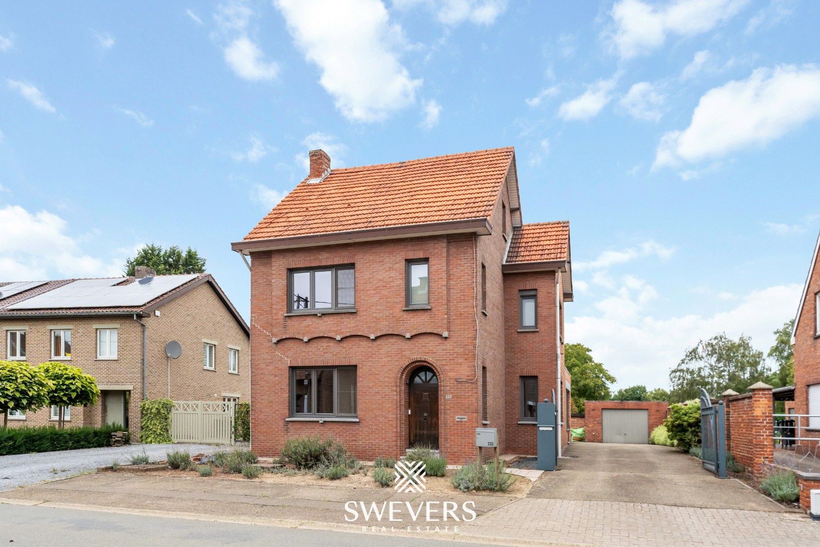 Grotendeels gerenoveerde woning op 15a 22ca in Paal foto {{pictureIndex}}