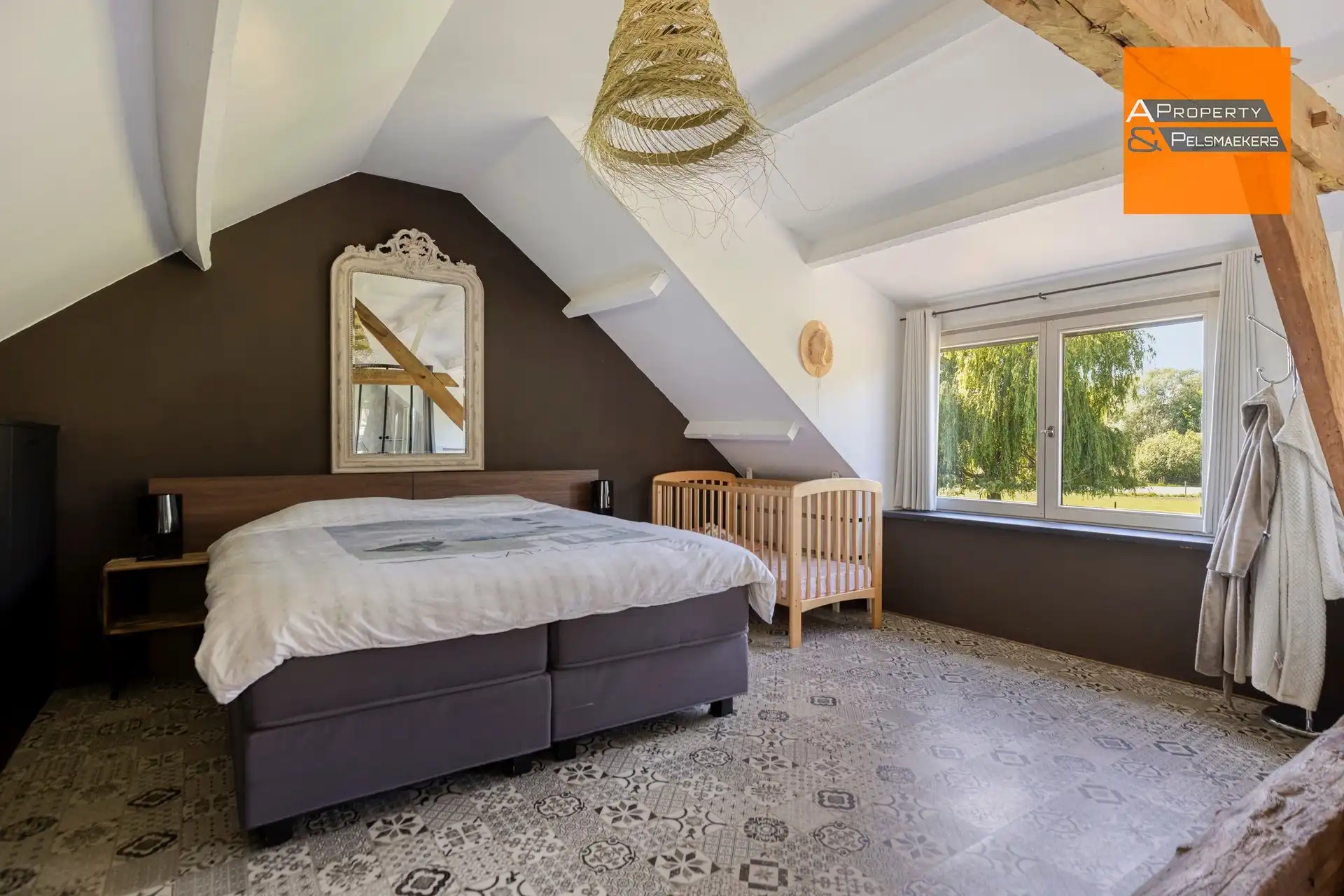 Woning met karakter op een unieke locatie. foto 12