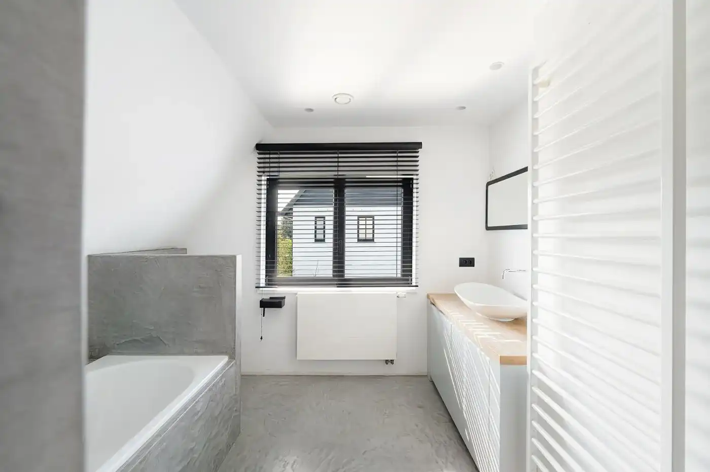 Alleenstaande villa gelegen in een rustige zijstraat van de Magere Schorre  foto 23