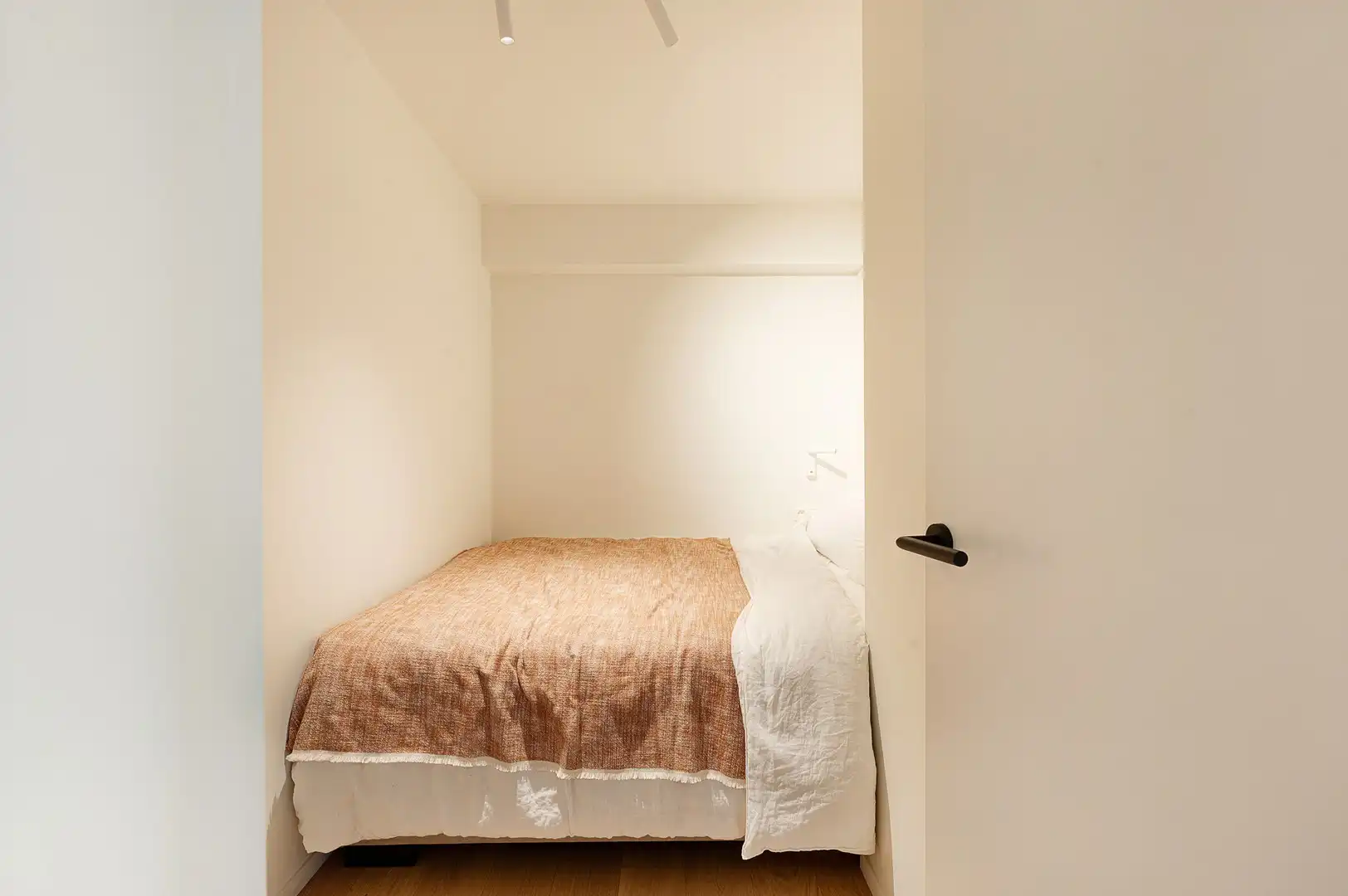 Mooi vernieuwd appartement met open uitzicht en 3 slaapkamers. foto 23