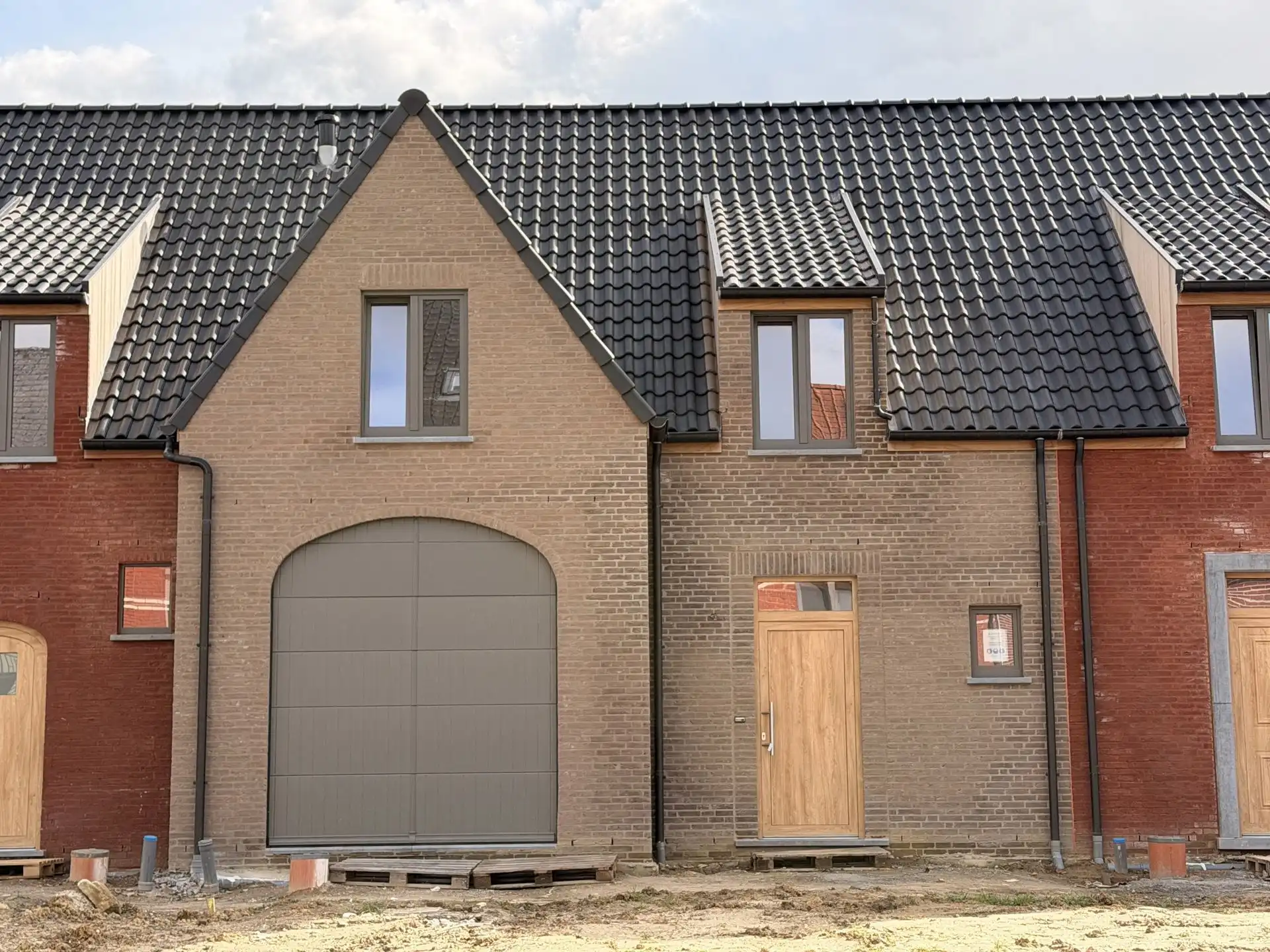 Charmante nieuwbouw (pastorijstijl) in Ronse met grote tuin! foto 6
