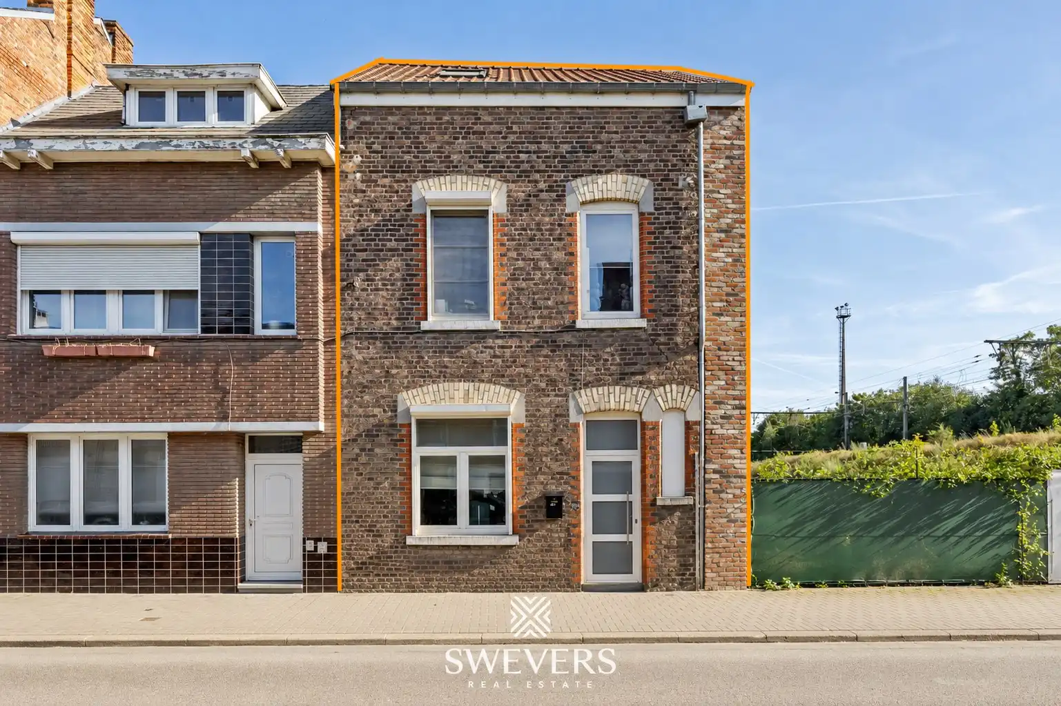 Instapklare karakterwoning met EPC B, 3 slaapkamers en zonnige tuin in Tongeren foto {{pictureIndex}}