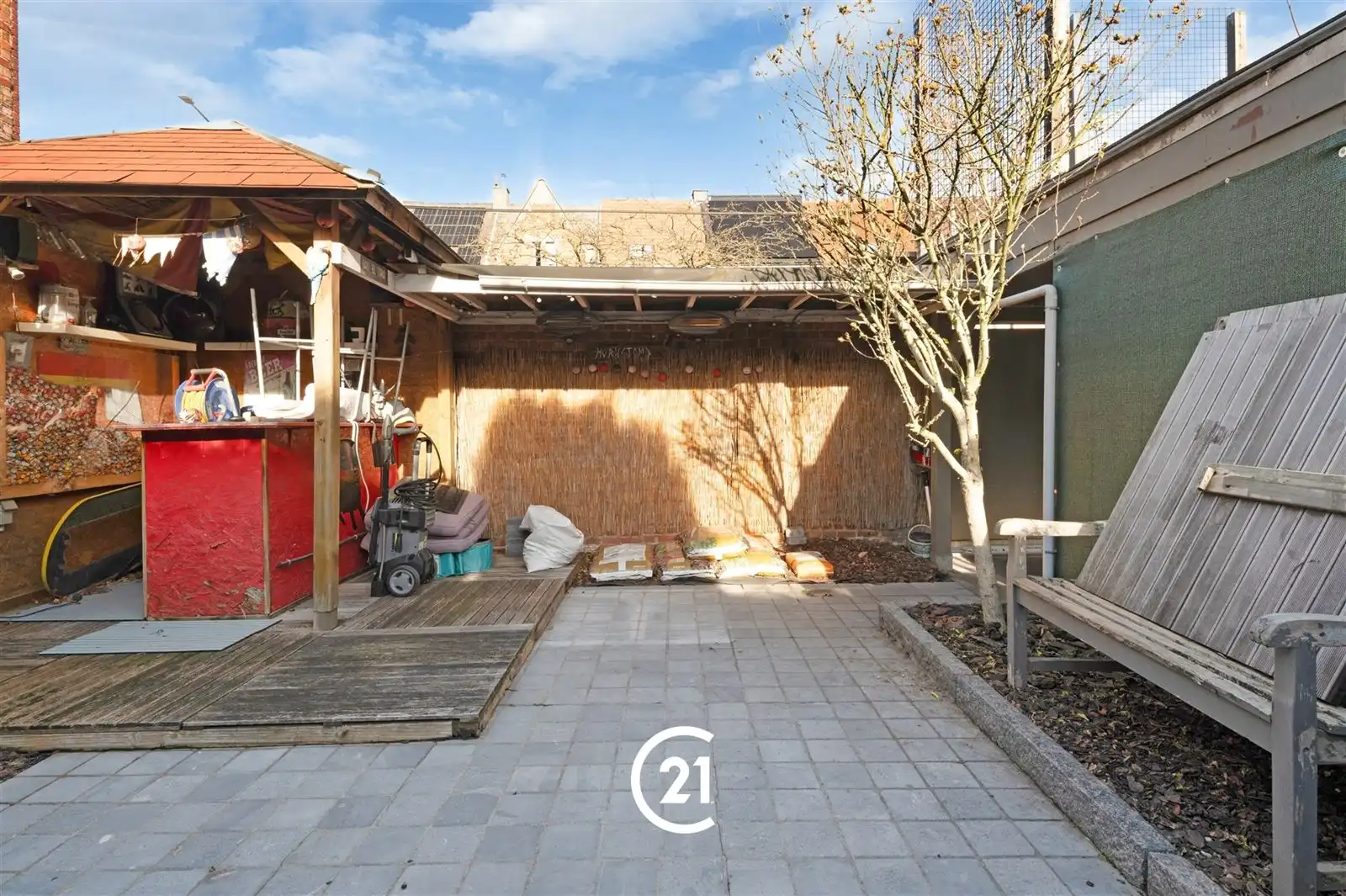 Instapklare gezinswoning met private parking. foto 12