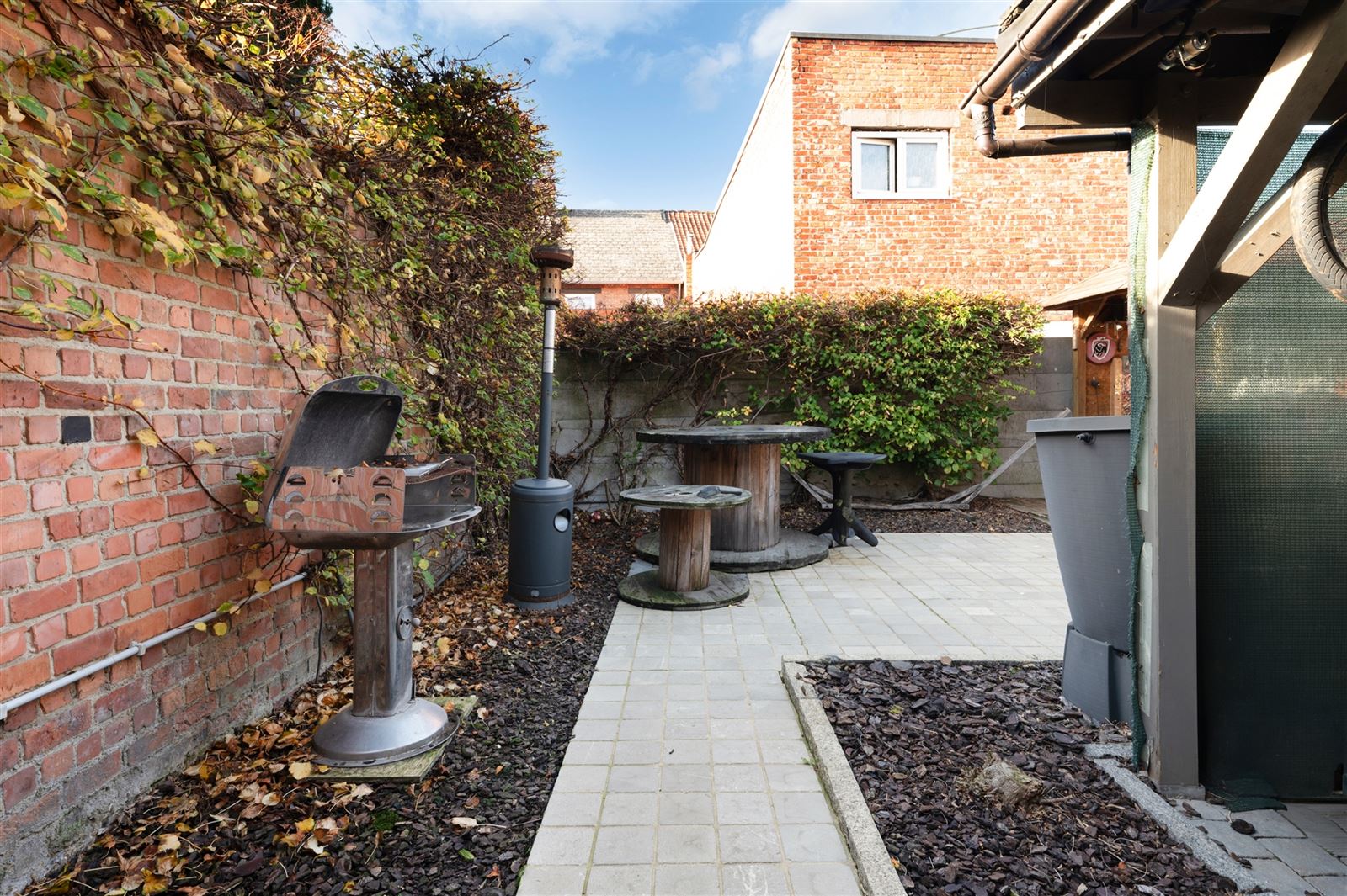 Instapklare woning met 3 slaapkamers en private parking foto 13