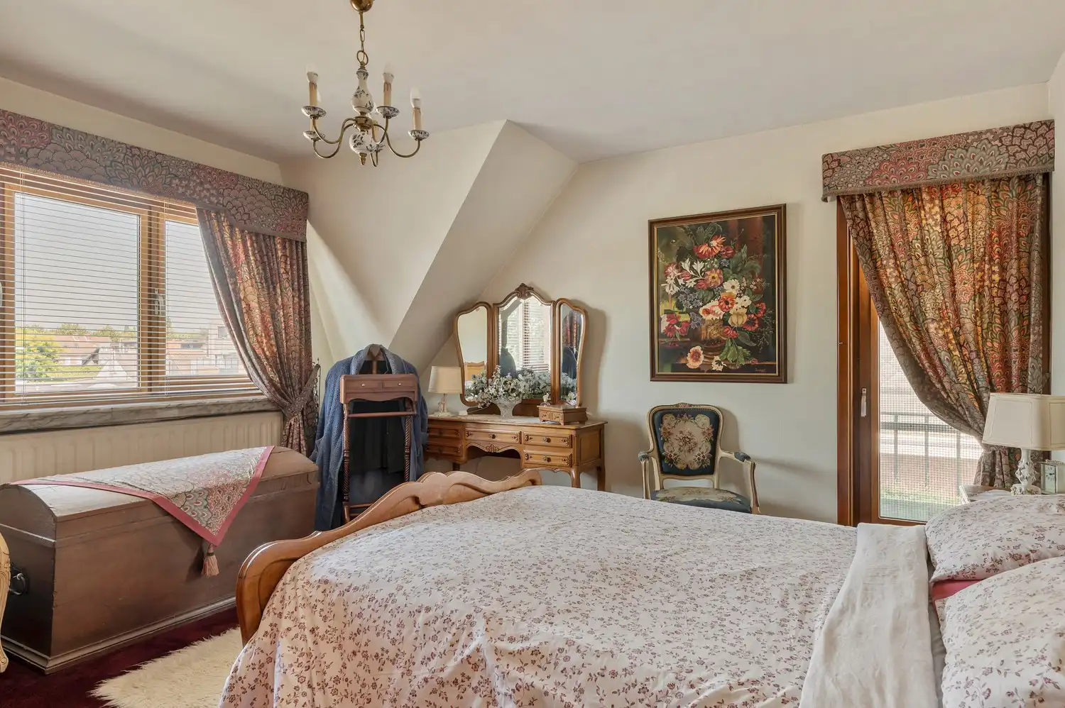 Charmante halfopen bebouwing met 3 slaapkamers, ruime tuin en overdekt zwembad op een perceel van 600 m² foto 24