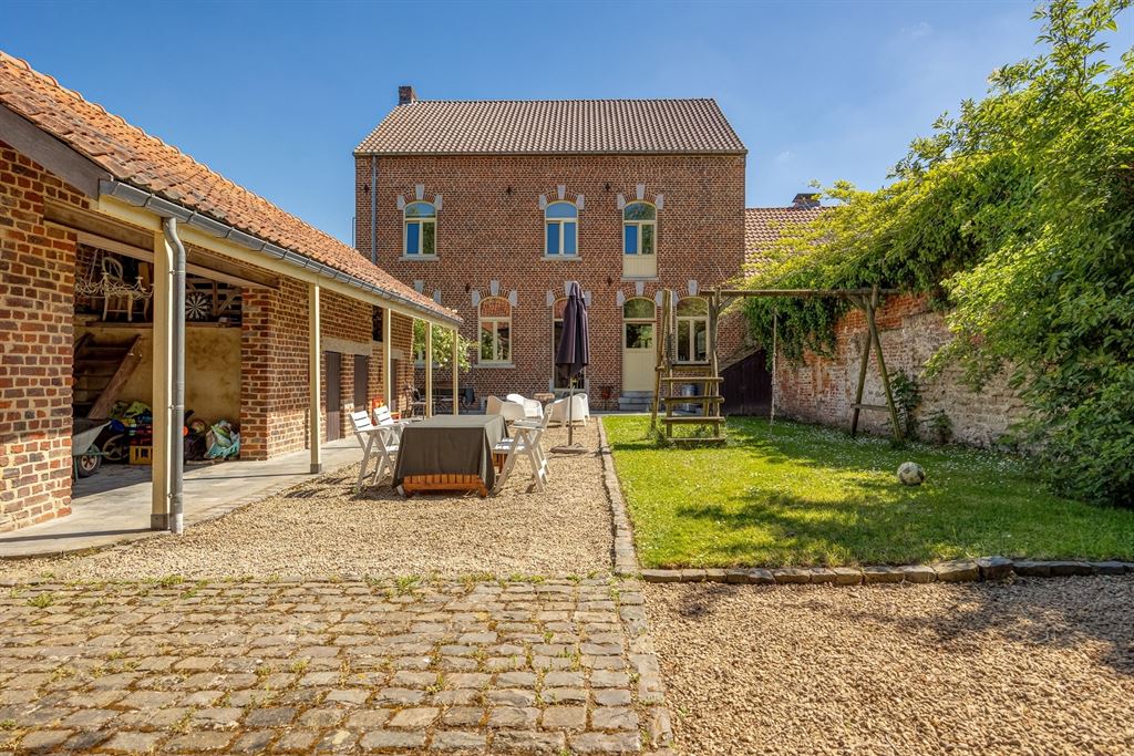 Uniek landhuis met praktijkruimte foto 4