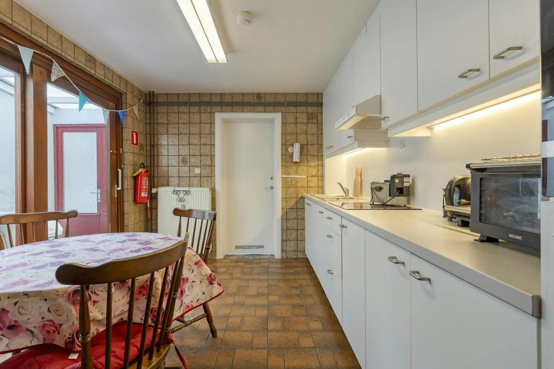 Gezellig studentenhuis met 5 vergunde kamers te koop  foto 9