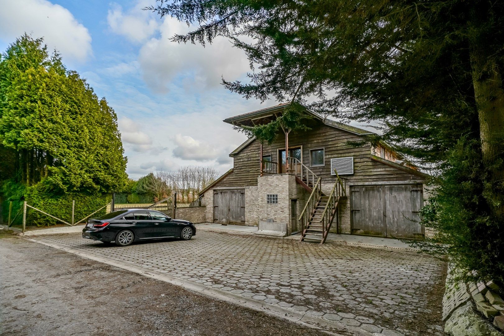Karaktervol landhuis met zwembad, loods en stallen op rustige ligging foto 25