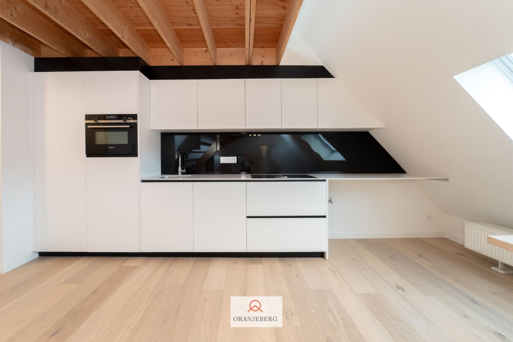 Gerenoveerd appartement met unieke en rustige ligging foto 3