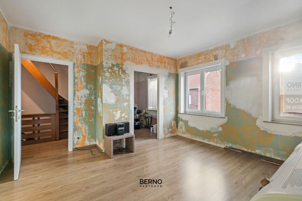 Ruime, gerenoveerde woning met knappe tuin foto 22