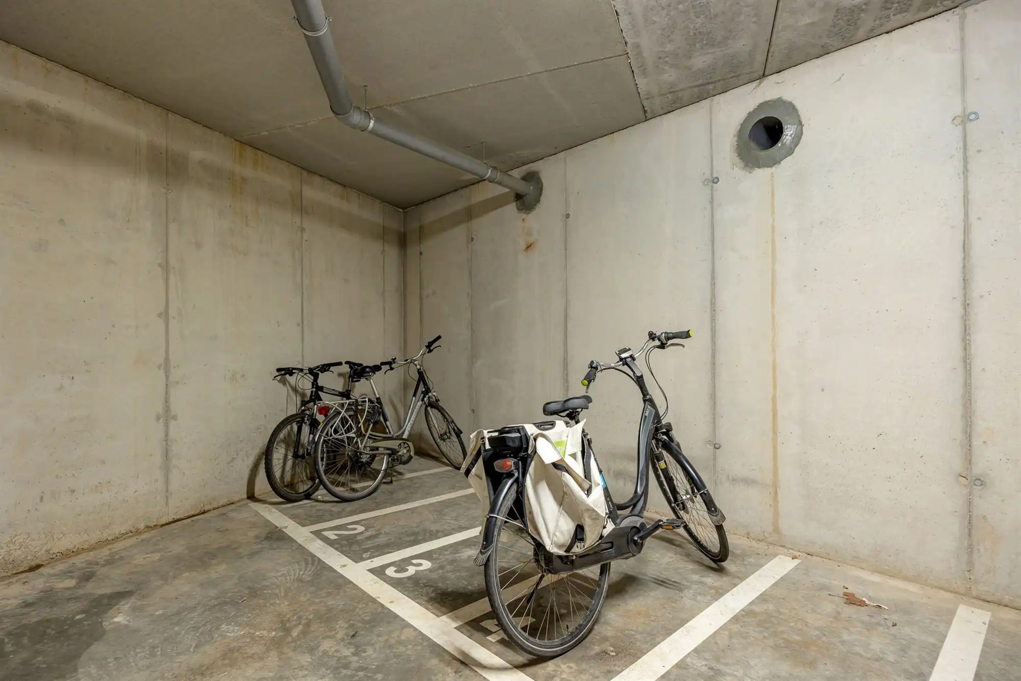 GLVapp. met 2 slaapkamers, tuin en staanplaats foto 18
