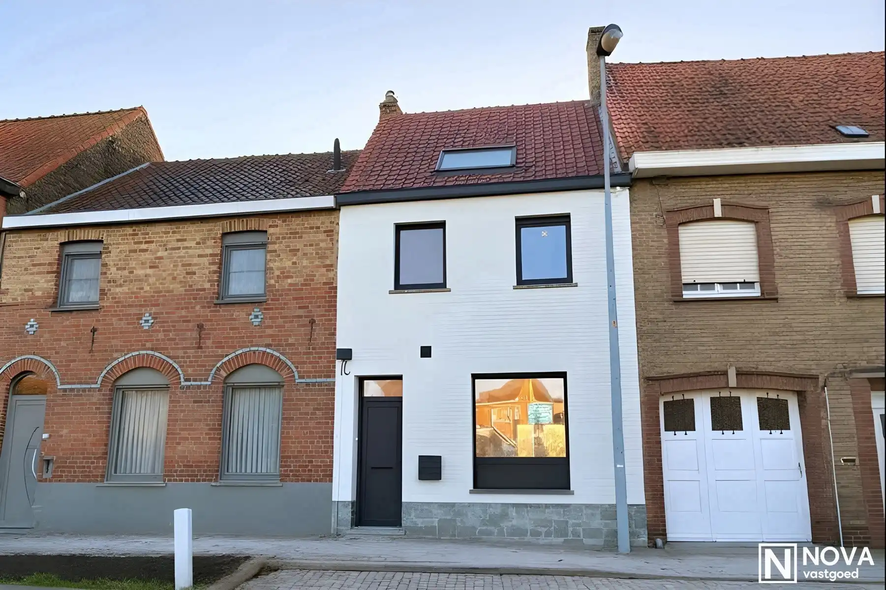 Volledig vernieuwde woning met 3 slaapkamers en tuin. foto 16