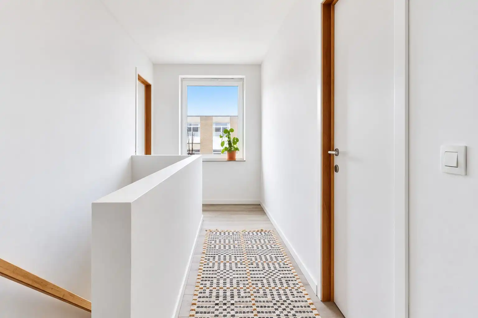 Ruime recente woning met home-office, 3 slaapkamers, tuin met uitweg & garage. (aankoop aan 2% mogelijk!) foto 12