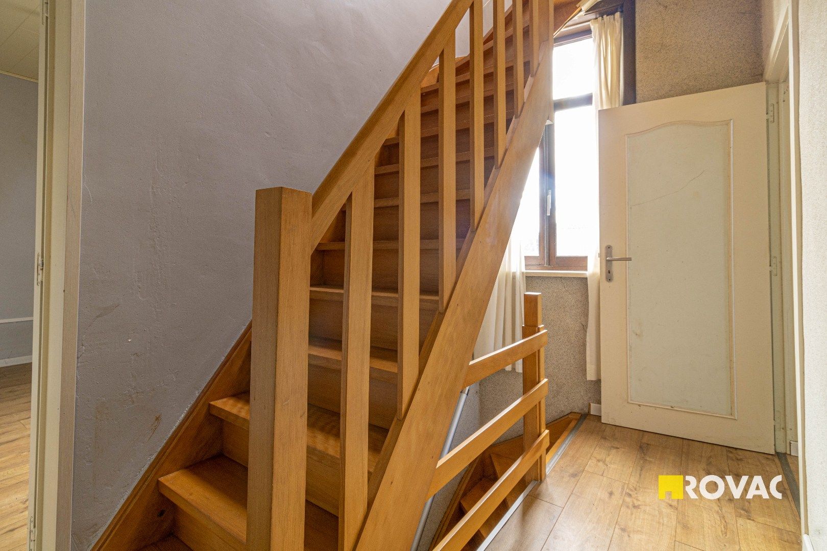 Te renoveren hoekwoning met potentieel foto 14