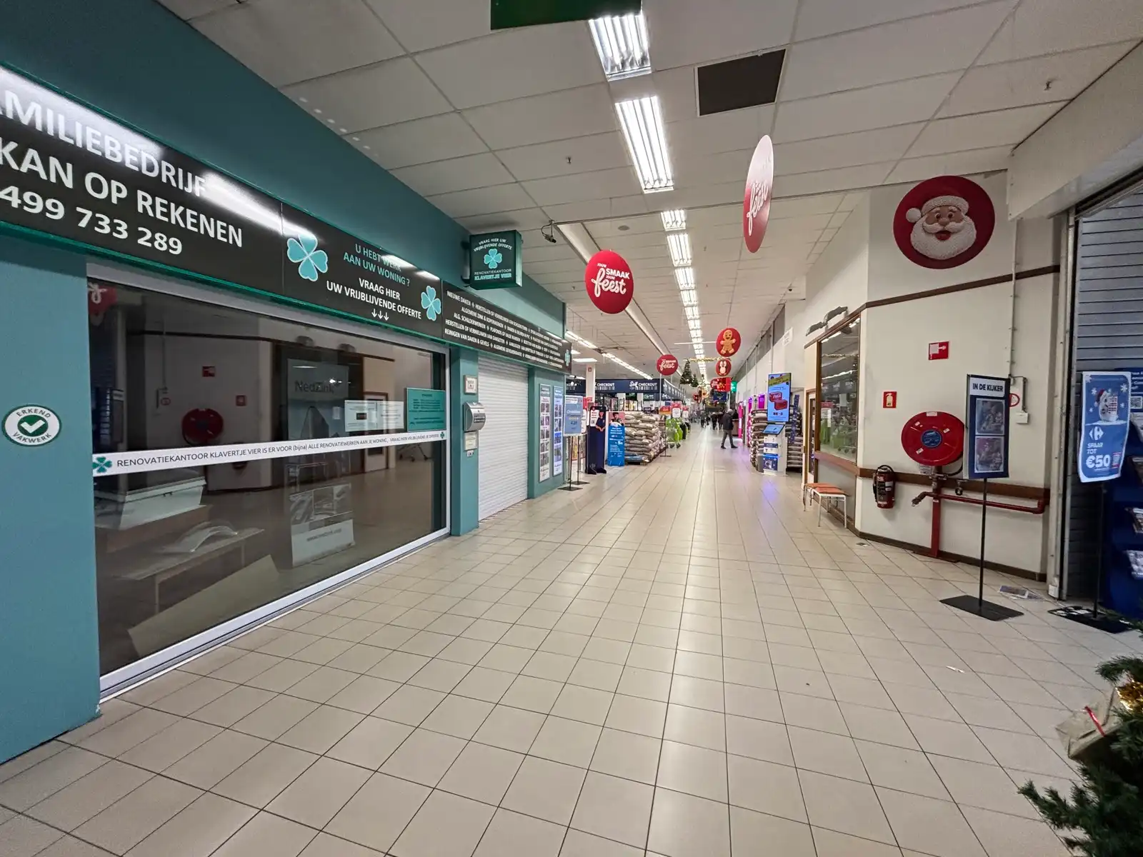 Shop-in-shop 26 m² te huur in Carrefour Oostakker foto 3