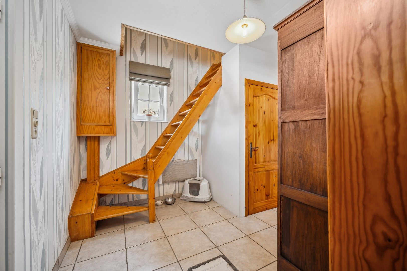 Charmante halfopen woning uit ca. 1900, volledig gerenoveerd in de afgelopen 25 jaar en instapklaar. foto 4