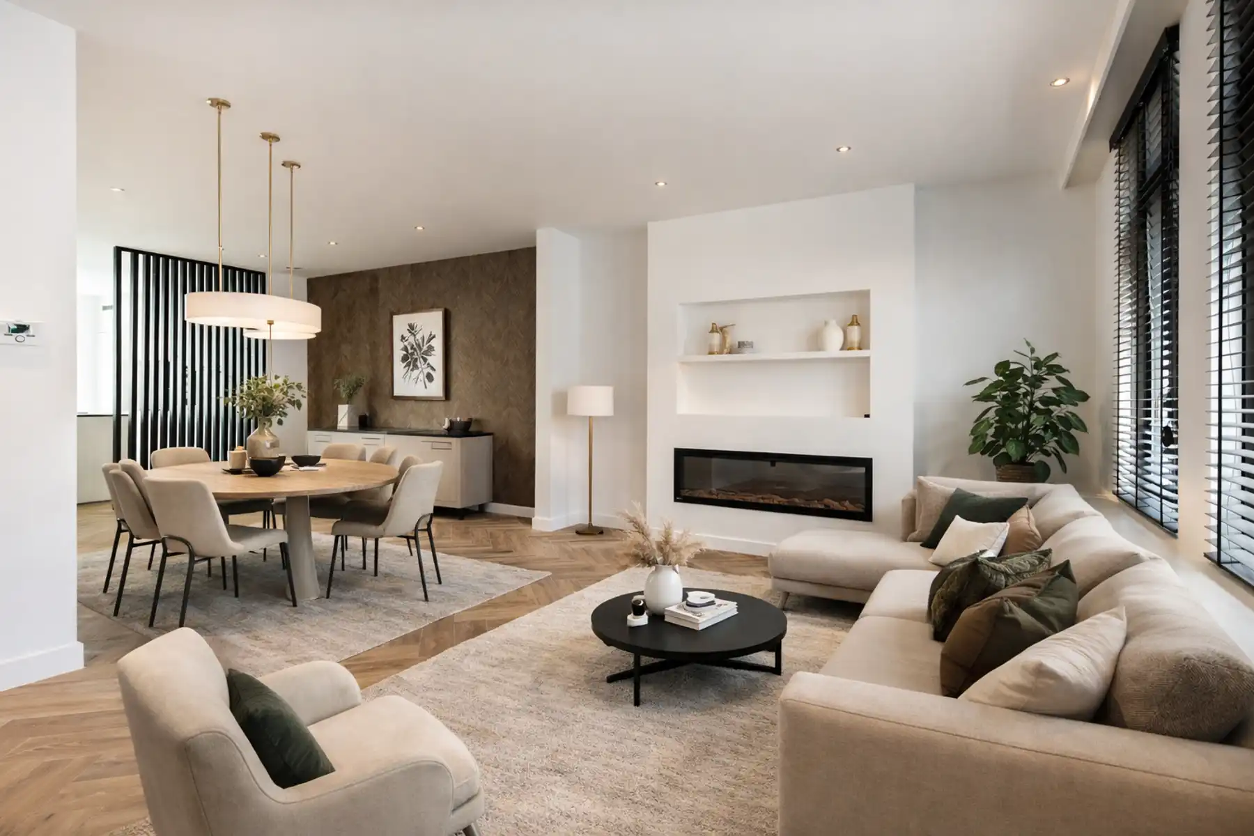 Instapklare gezinswoning met 4 slaapkamers, tuin en garage foto 7