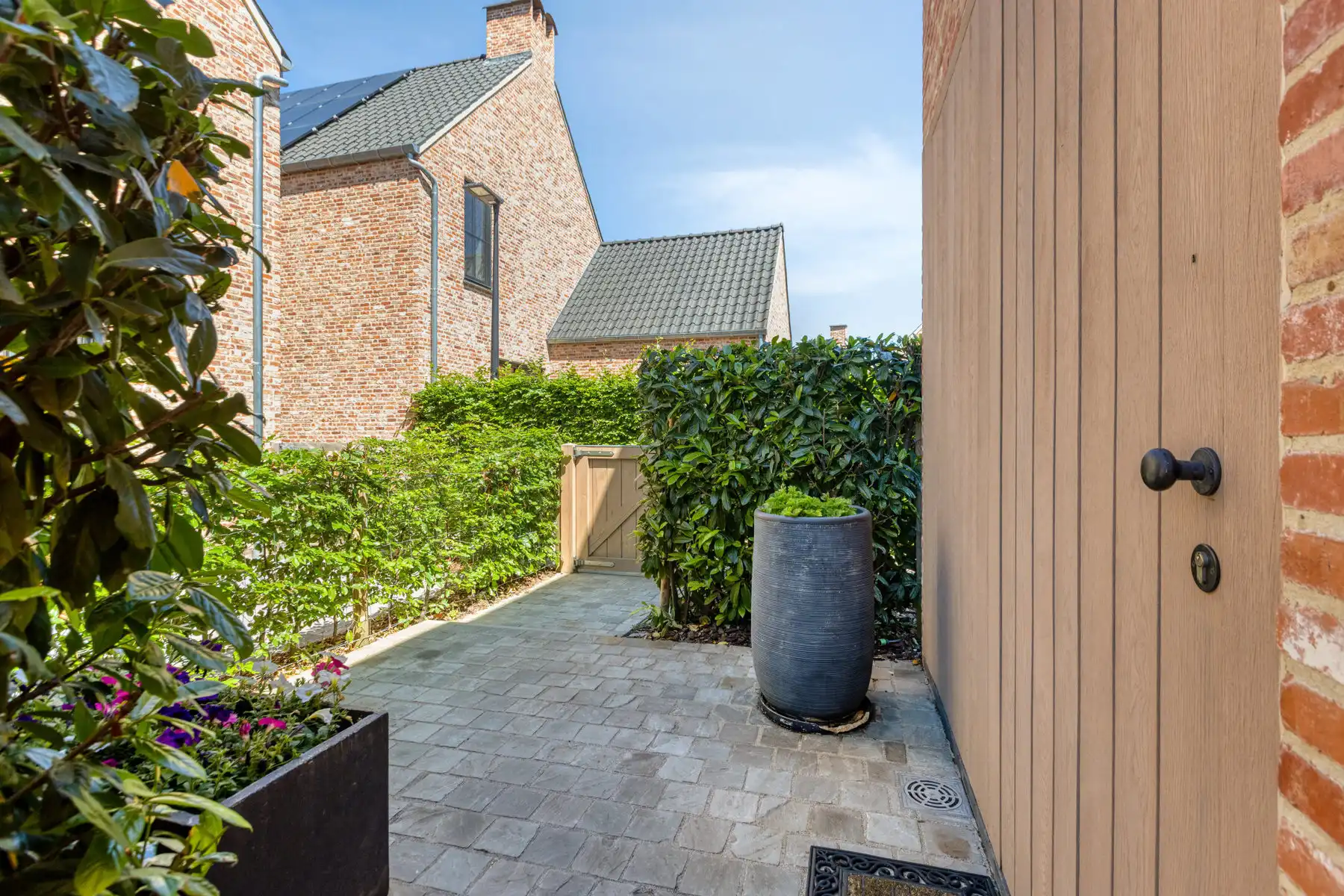 Moderne woning met 3 slaapkamers. foto 34