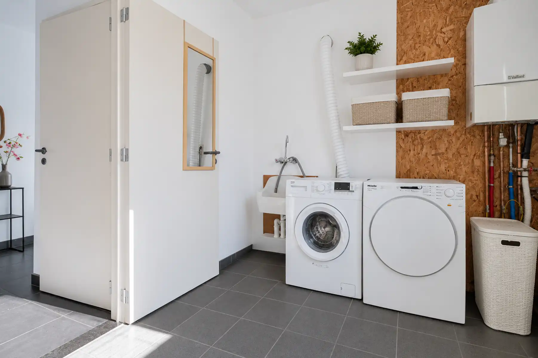 Instapklare ruime woning met garage te Berlare foto 6