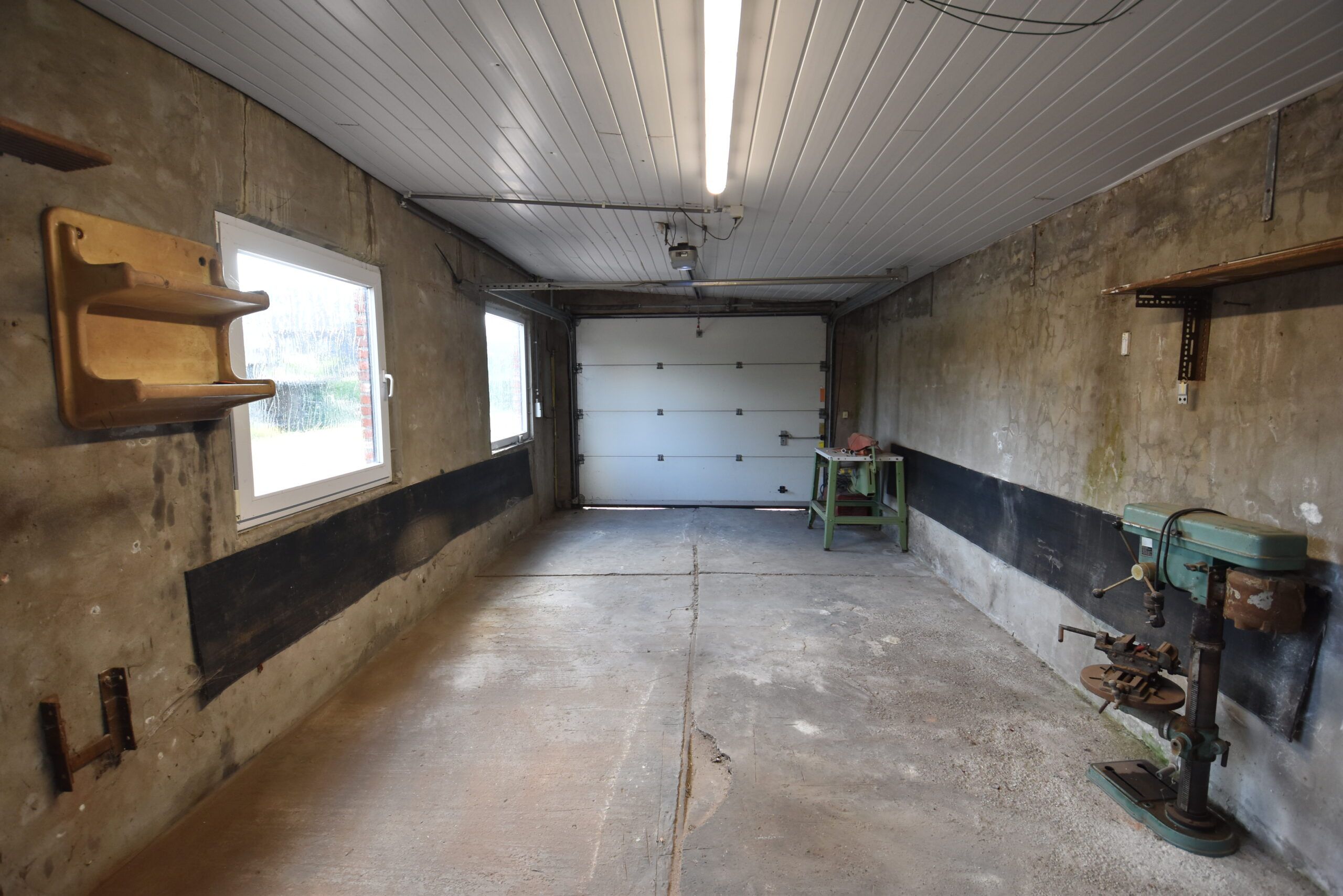 Instapklare halfopen woning met grote tuin en werkruimte. foto 17