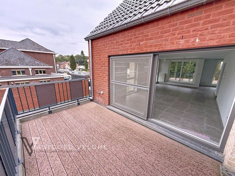 Goed gelegen duplex appartement met 3 slaapkamers, 2 terrassen en private tuin ! foto 11